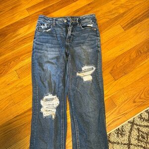 American Eagle Mom straight leg jean